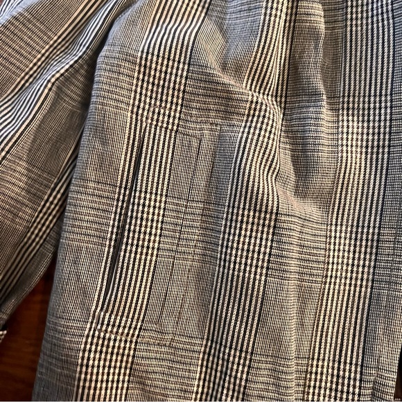 Banana Republic Cropped Mini Houndstooth Plaid French Inspector Jacket/Blazer - Picture 4 of 14